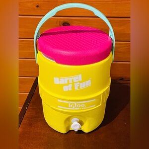 Igloo Barrel of Fun 2 Gallon Retro Drink Cooler Yellow Pink Aqua